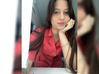 Llevie webcam model stream image