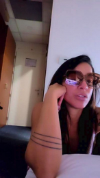 fragile7883 webcam model stream image