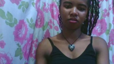 lydialarin webcam model stream image