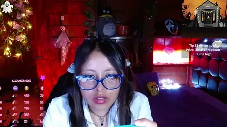 Кадр эфира MidoriQuiinn на Stripchat
