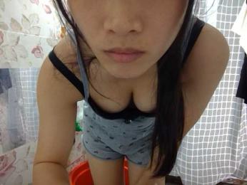 Lynny-1 webcam model stream image