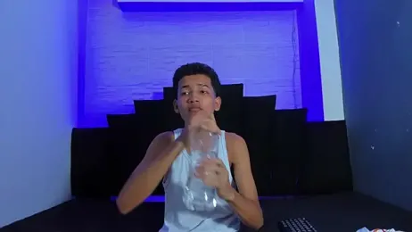 _Noah19 webcam stripchat model stream image