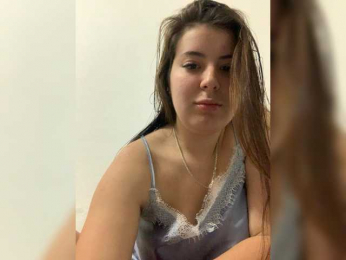 MiraCastellon webcam model stream image