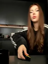 DianaGlow webcam model stream image