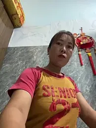 Linaannn webcam model stream image