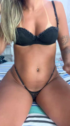 Moranguinh_24 webcam model stream image