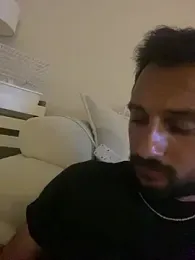 TolgaSert34 webcam model stream image