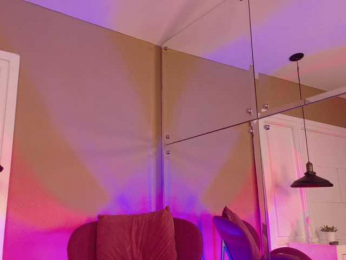 Foxxy-Roxxy webcam bongacams model stream image