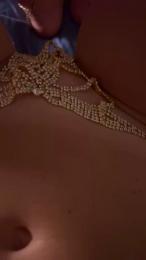 Luluxury webcam model stream image