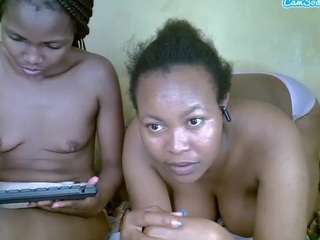 pixieposh webcam model stream image