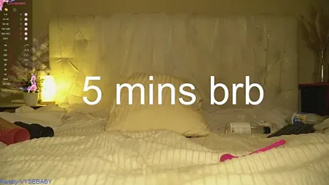 GlitterZOE webcam model stream image