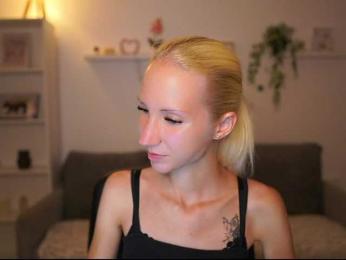 piperperri18 webcam model stream image