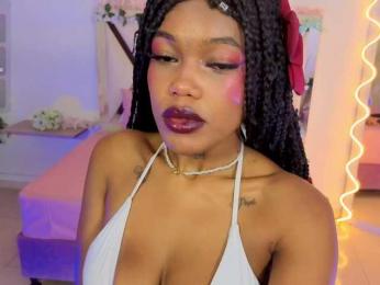 cristalbroke-tay webcam bongacams model stream image