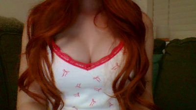Tillybee webcam model stream image