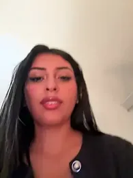 sweetAli_ webcam model stream image