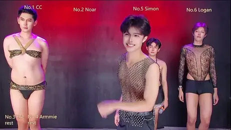 Queen-Vibe webcam model stream image