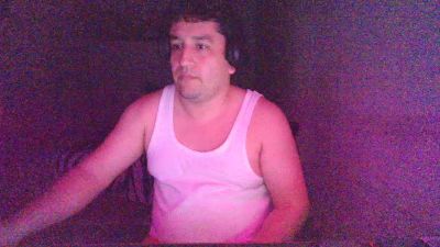 builtfpleasure webcam model stream image