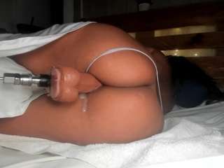 roussh webcam model stream image