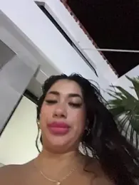 kiim_taaylor webcam model stream image