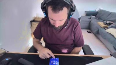 moi92160 webcam model stream image