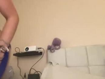 beebeebuzzzzzz webcam chaturbate model stream image