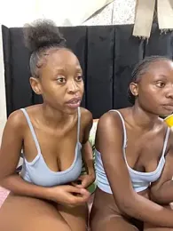 LonelyQueenxx25 webcam model stream image