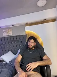 DomBoy_ webcam model stream image
