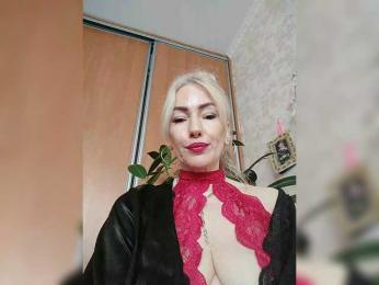 White00Pearl webcam model stream image