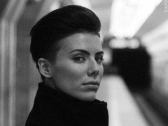 FarahBurn webcam model stream image