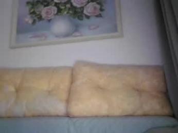 _hidden_frommymoom_ webcam model stream image
