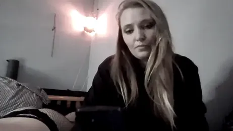 ValleyKnox420 webcam stripchat model stream image