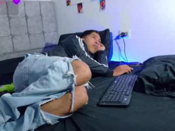 evaluna_02 webcam model stream image