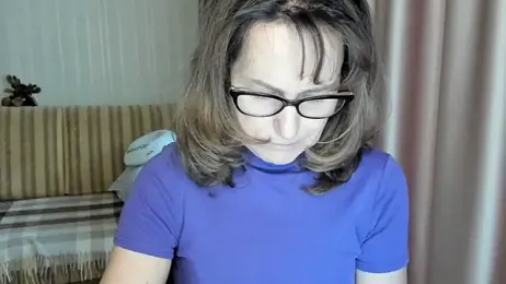 lauraoven webcam model stream image