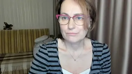 lauraoven webcam model stream image