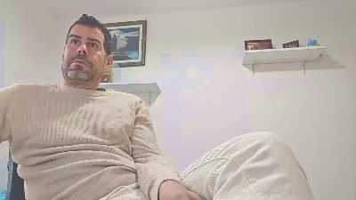 _BruceStrong_ webcam model stream image