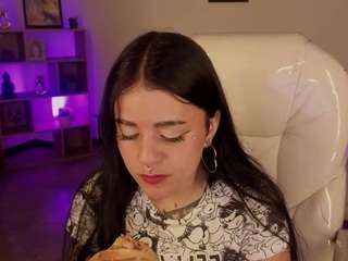 niicole-fox2 webcam model stream image