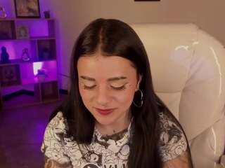 niicole-fox2 webcam model stream image