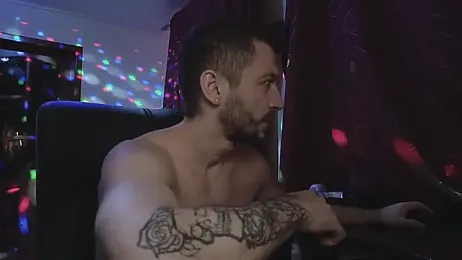 333Alone_in_theDark777 webcam model stream image