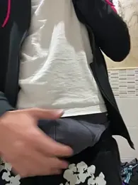 piccolo2002 webcam model stream image