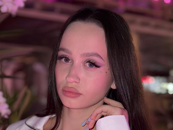 DeannCabiya webcam model stream image