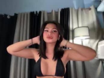 sweet_scarllet12 webcam model stream image