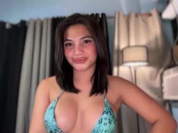 sweet_scarllet12 webcam model stream image