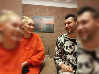 Andre-Blondinochka webcam model stream image