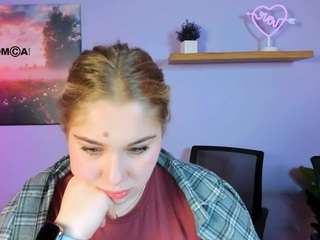 megan-cold webcam model stream image