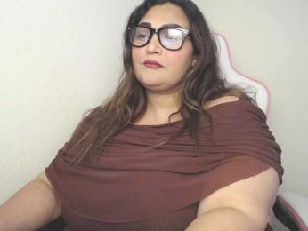 HeyMilani webcam bongacams model stream image