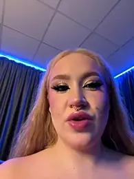 RollDolls webcam model stream image