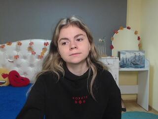 Tina Ryder webcam model stream image