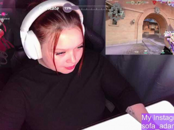 AlinaAdams webcam model stream image