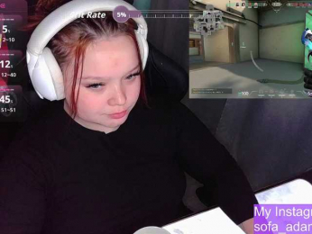 AlinaAdams webcam model stream image