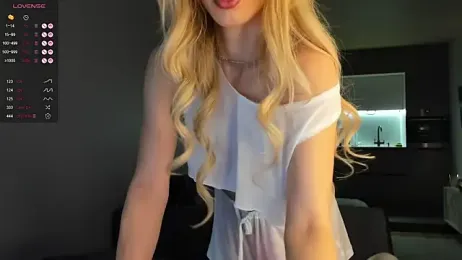 Juicy_Bella webcam stripchat model stream image